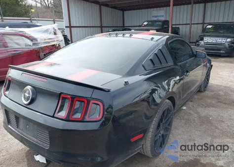 2014 Ford Mustang V6 z USA, uszkodzony, nr VIN 1ZVBP8AM5E5271549